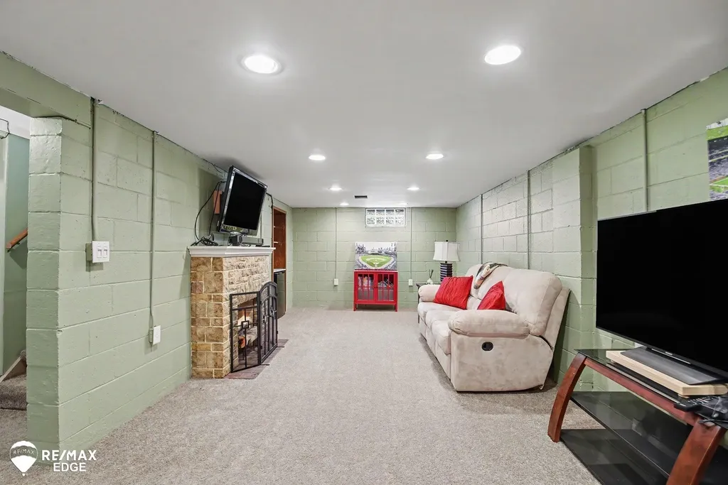 408 Wisler Street Davison City MI 48423