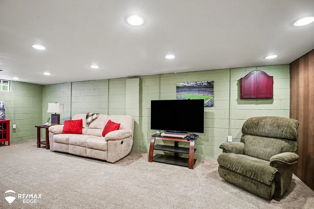 408 Wisler Street Davison City MI 48423