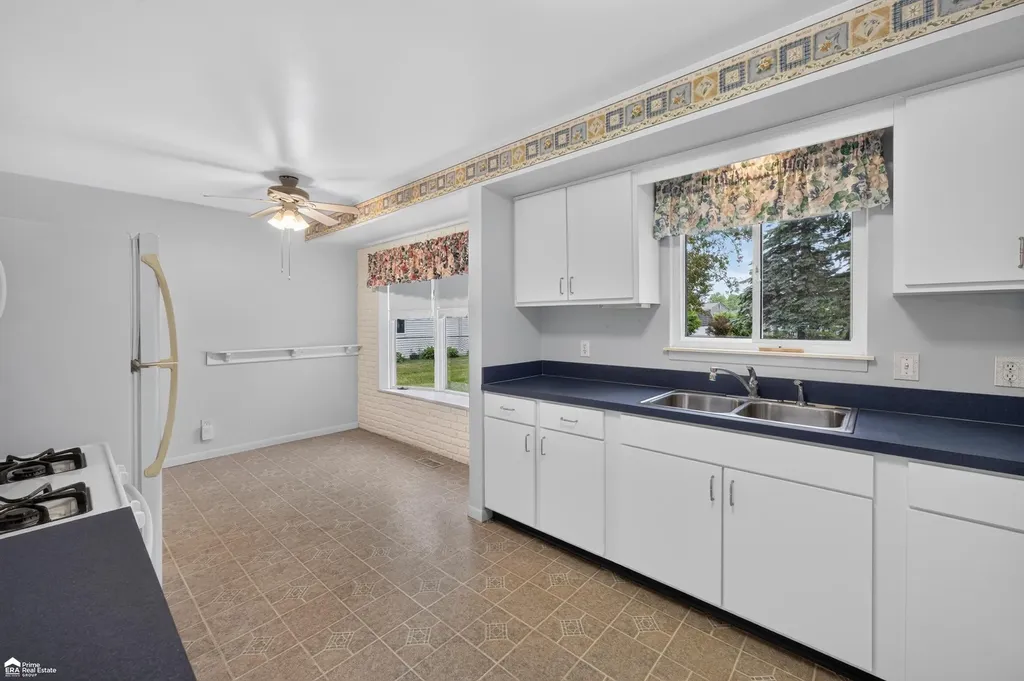 1442 Kettering Avenue Burton City MI 48509