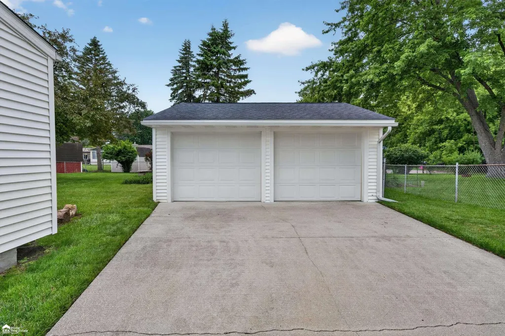 1442 Kettering Avenue Burton City MI 48509