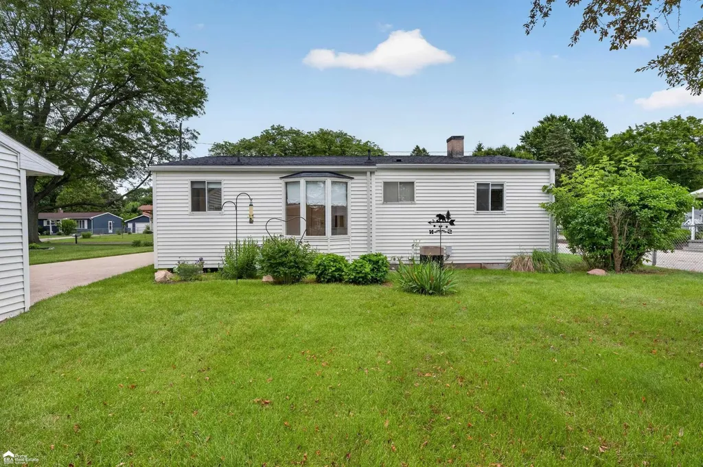 1442 Kettering Avenue Burton City MI 48509