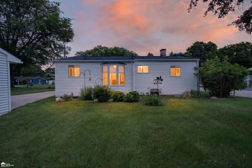 1442 Kettering Avenue Burton City MI 48509
