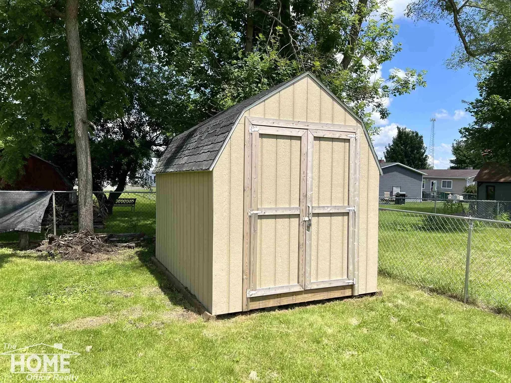 110 W Perry Street Durand City MI 48429