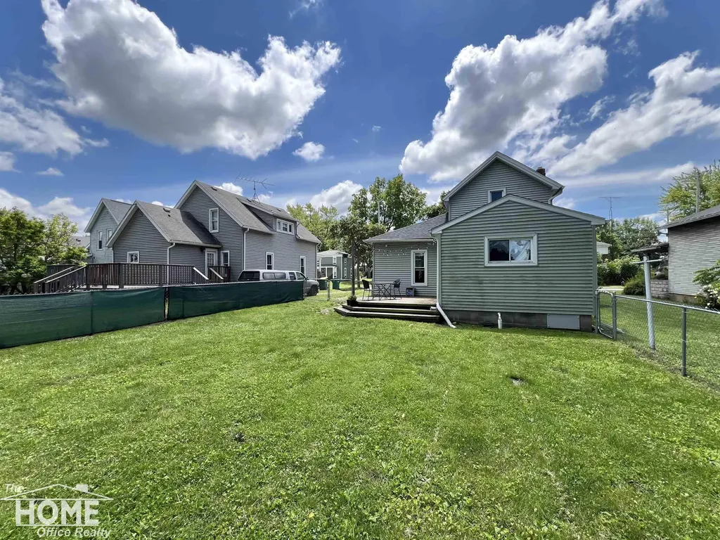 110 W Perry Street Durand City MI 48429