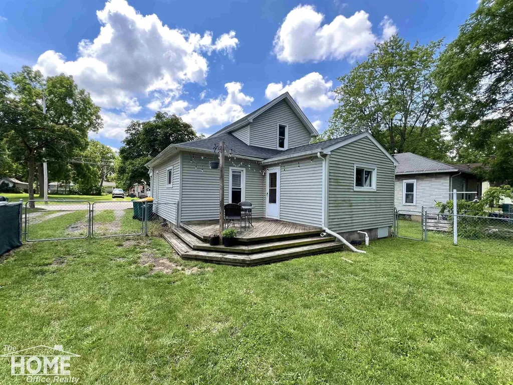 110 W Perry Street Durand City MI 48429