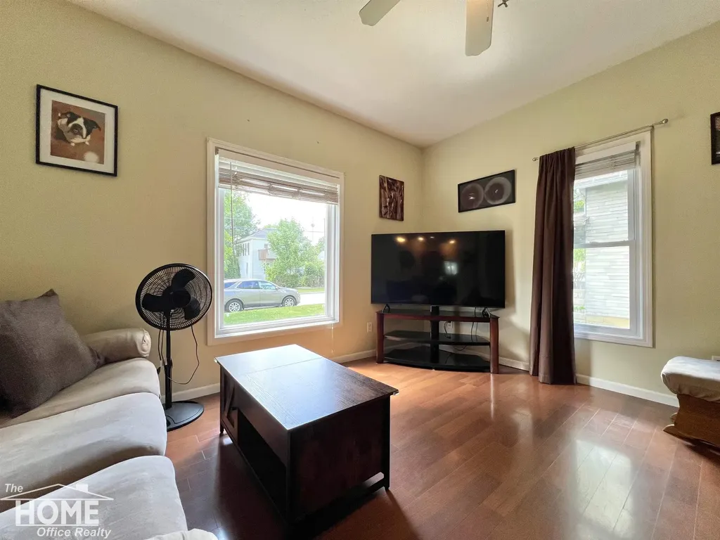 110 W Perry Street Durand City MI 48429