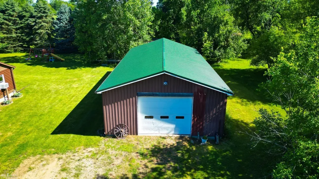 7366 Simpson Road Middlebury Township MI 48866