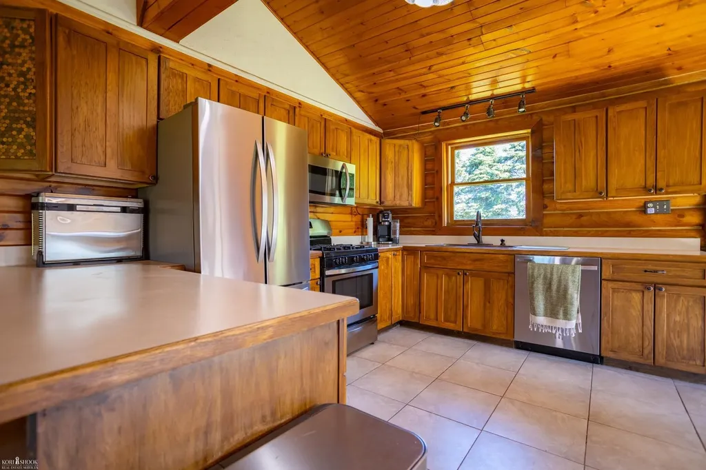7366 Simpson Road Middlebury Township MI 48866