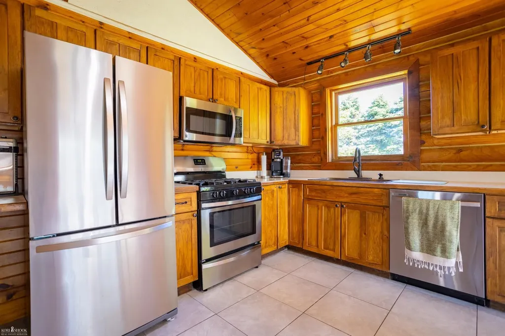 7366 Simpson Road Middlebury Township MI 48866