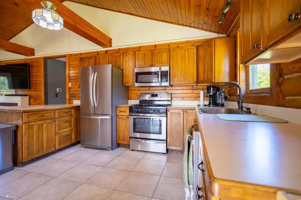 7366 Simpson Road Middlebury Township MI 48866