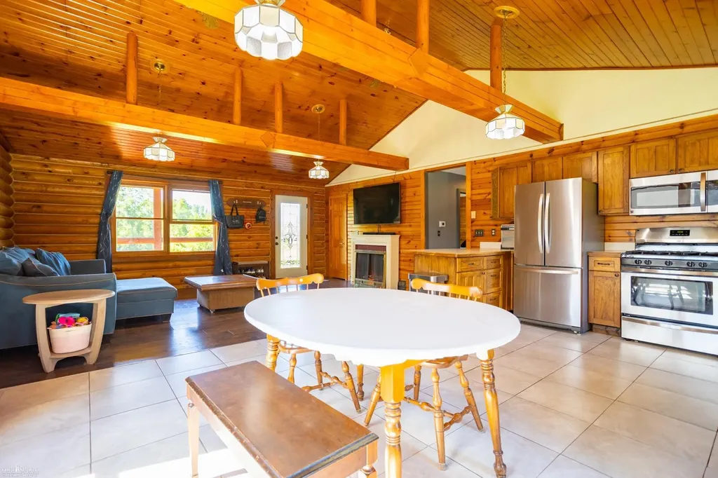 7366 Simpson Road Middlebury Township MI 48866