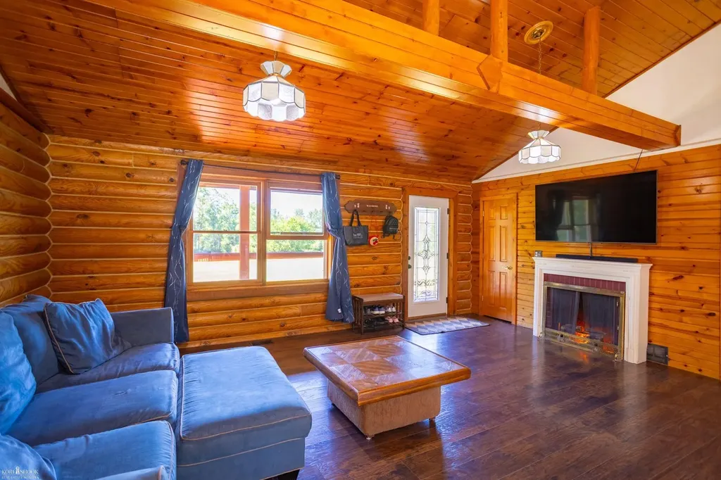 7366 Simpson Road Middlebury Township MI 48866