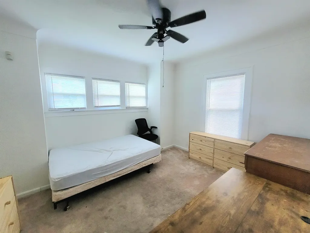 701 Dupont Street Flint Charter Township MI 48504