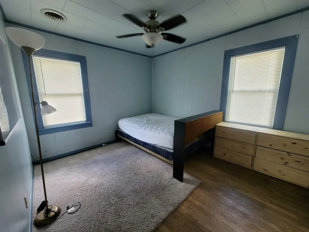 701 Dupont Street Flint Charter Township MI 48504