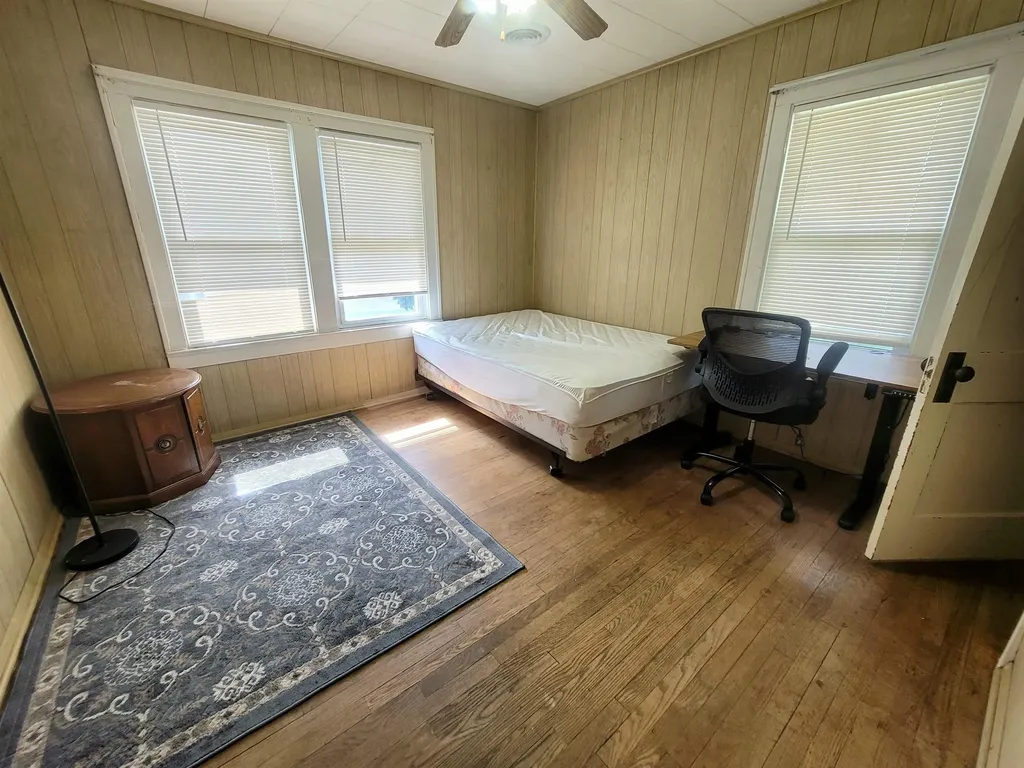 701 Dupont Street Flint Charter Township MI 48504