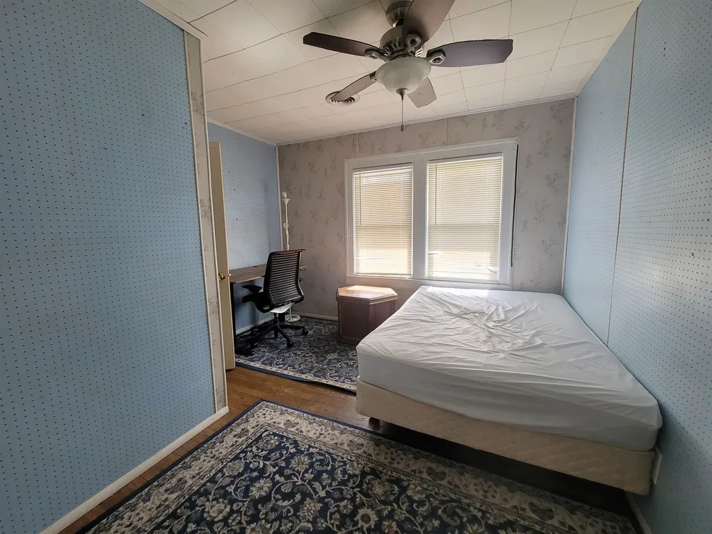 701 Dupont Street Flint Charter Township MI 48504
