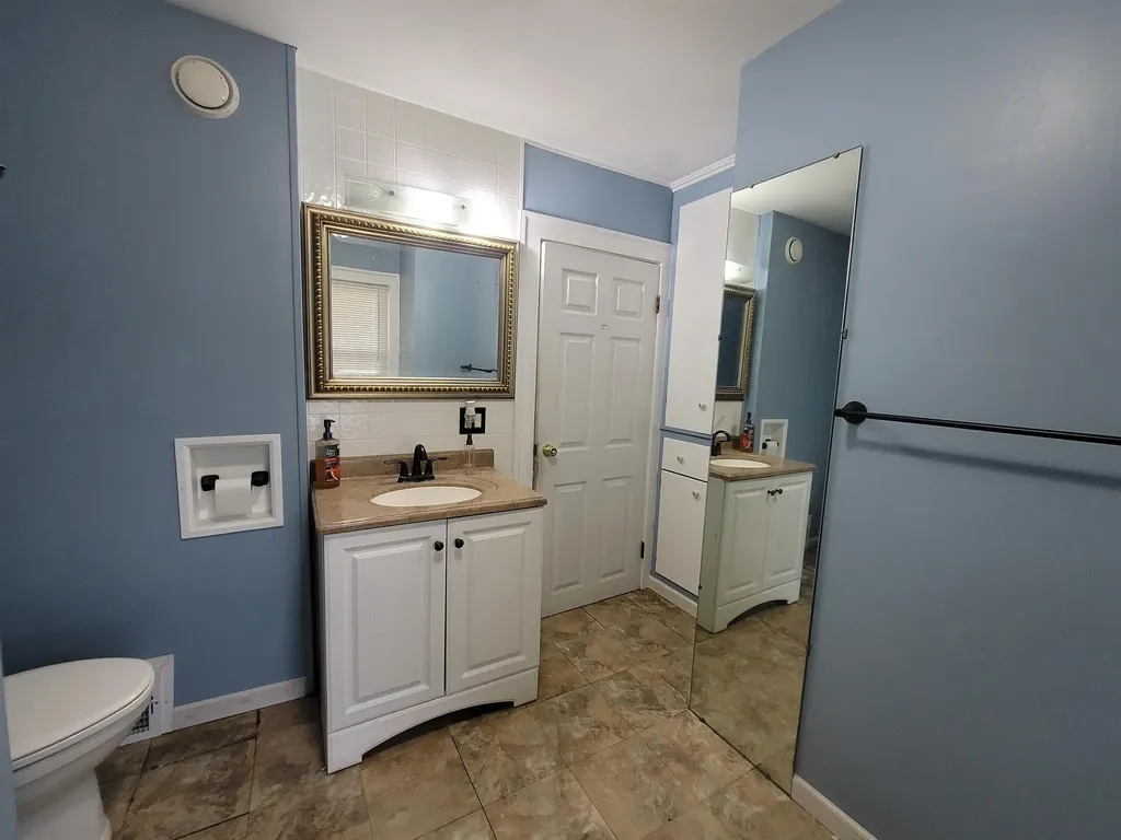 701 Dupont Street Flint Charter Township MI 48504