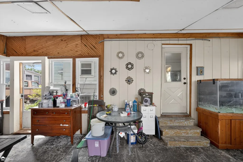 1409 Stanton Street Bay City City MI 48708