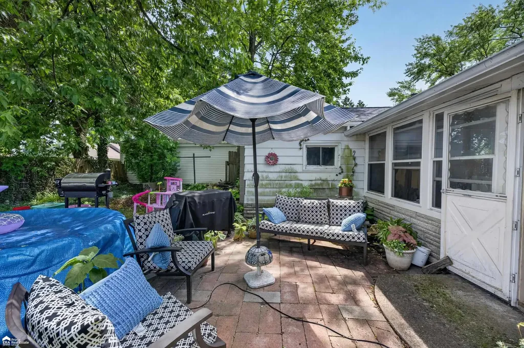 1409 Stanton Street Bay City City MI 48708