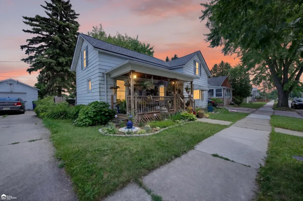 1409 Stanton Street Bay City City MI 48708