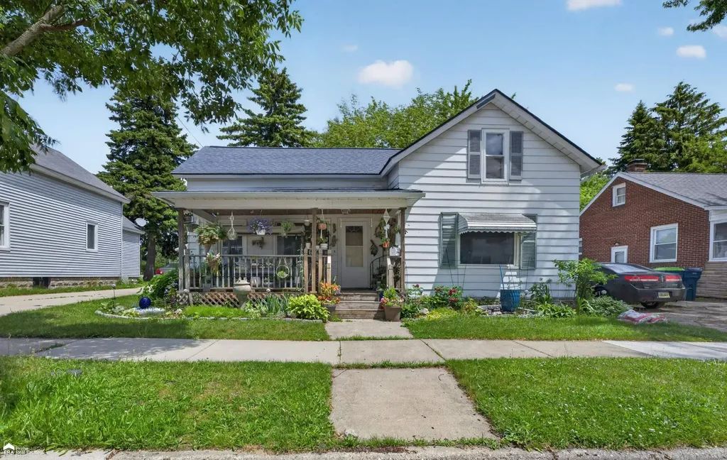 1409 Stanton Street Bay City City MI 48708