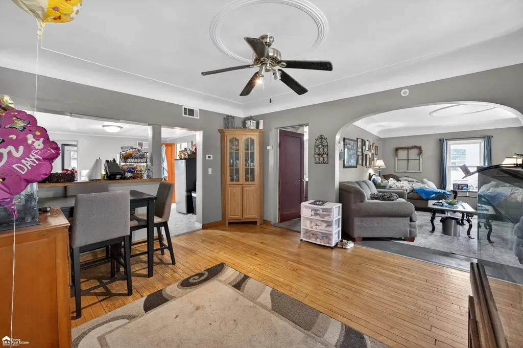 1409 Stanton Street Bay City City MI 48708