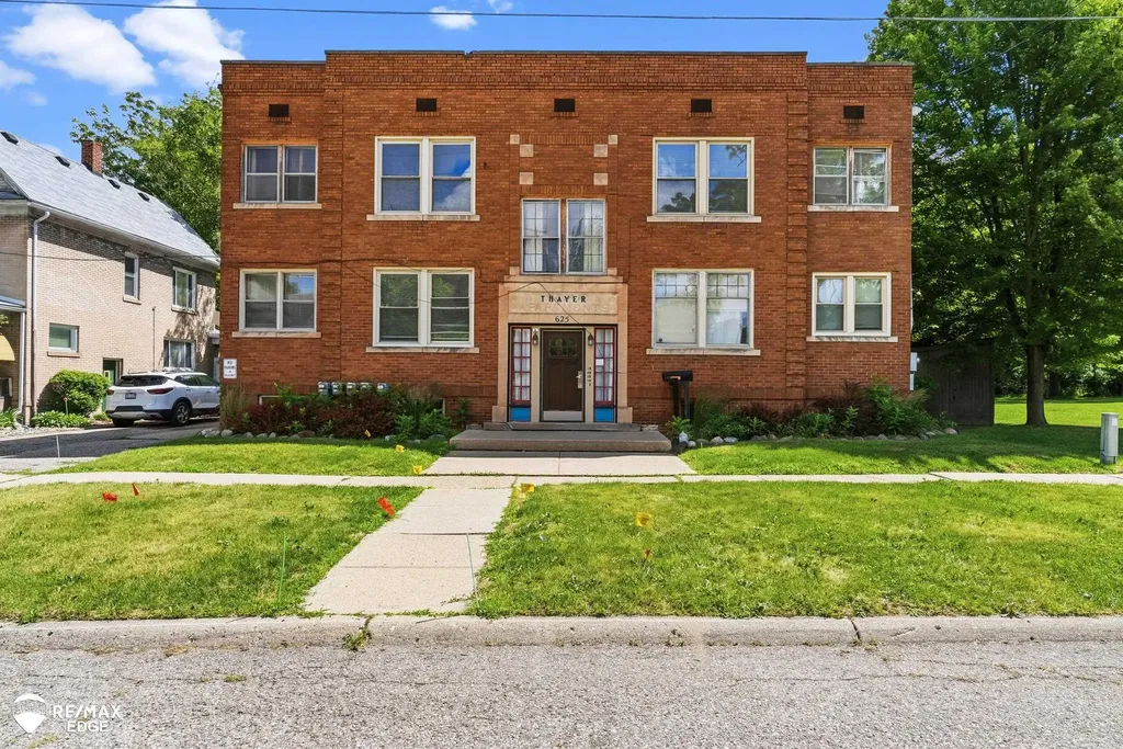625 Thayer Street Flint City MI 48503