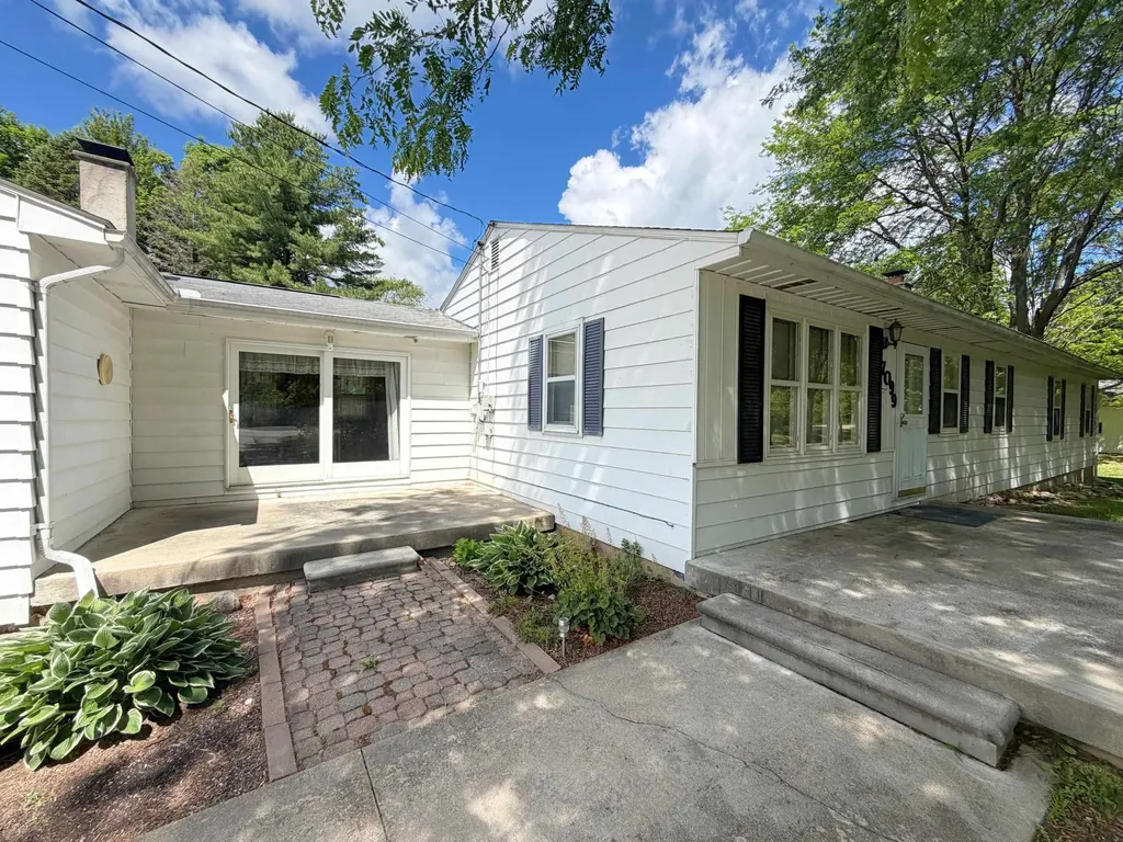 7099 N Henderson Road Richfield Township MI 48420
