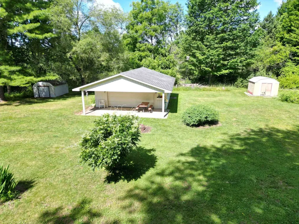 7099 N Henderson Road Richfield Township MI 48420