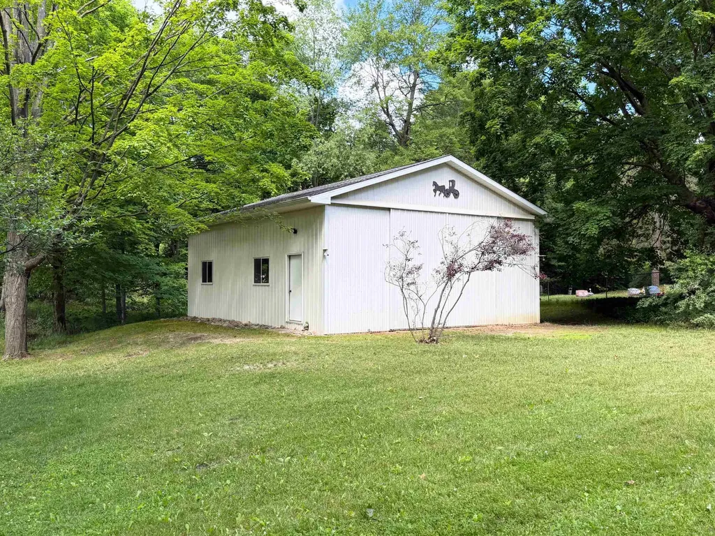 7099 N Henderson Road Richfield Township MI 48420