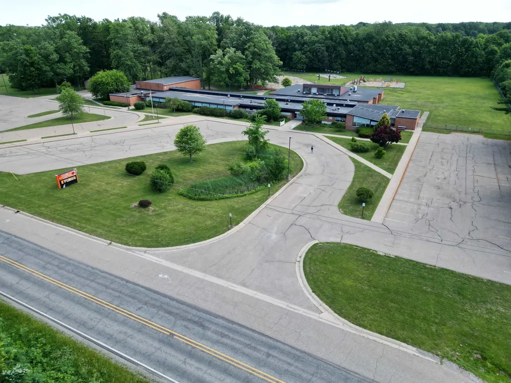 11218 N Linden Road Vienna Charter Township MI 48420