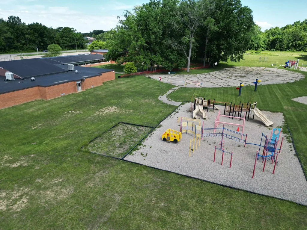 11218 N Linden Road Vienna Charter Township MI 48420