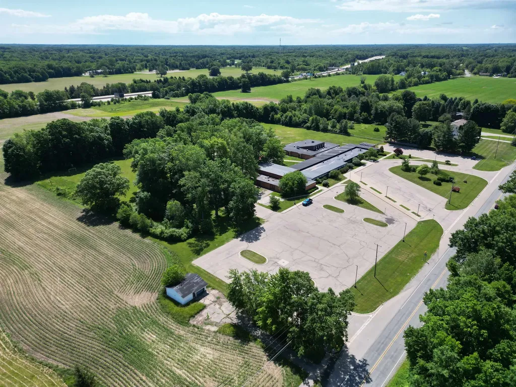 11218 N Linden Road Vienna Charter Township MI 48420