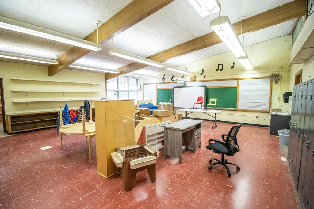 11218 N Linden Road Vienna Charter Township MI 48420