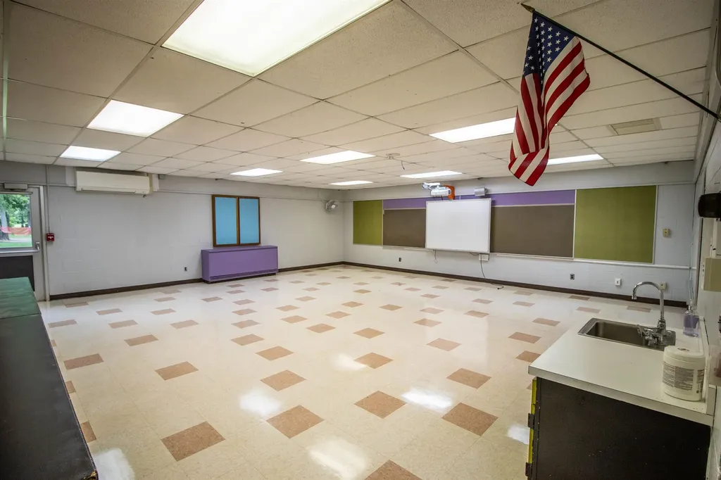 11218 N Linden Road Vienna Charter Township MI 48420