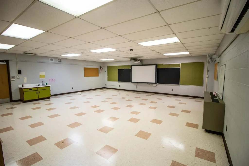 11218 N Linden Road Vienna Charter Township MI 48420