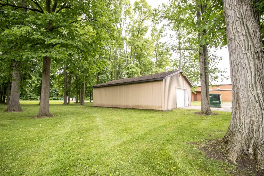 11218 N Linden Road Vienna Charter Township MI 48420