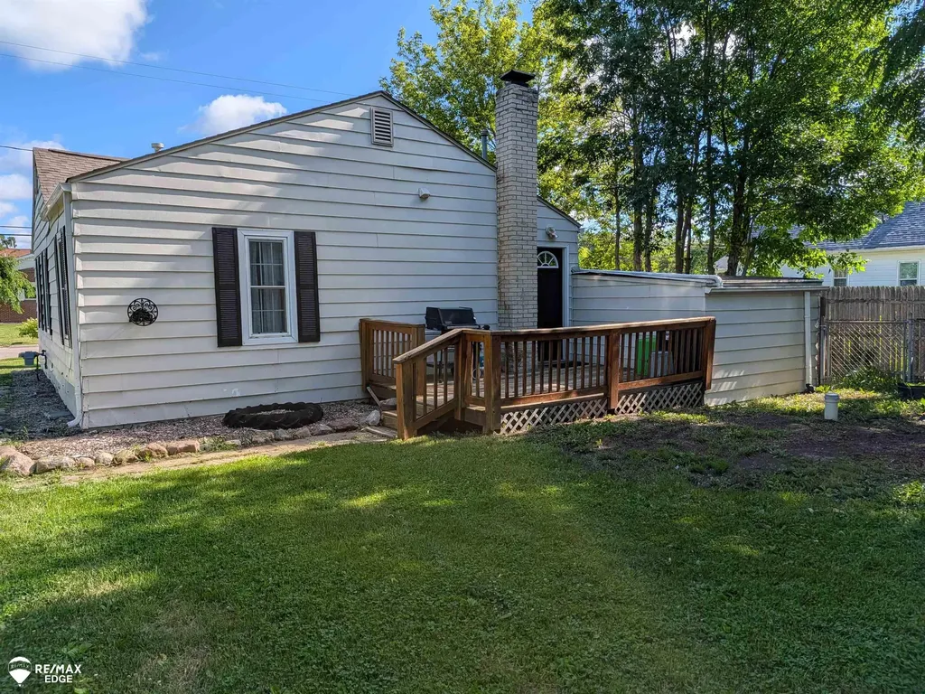 1346 Connell Street Burton City MI 48529