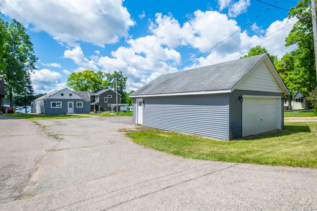 7515 Haviland Beach Drive Argentine Township MI 48451