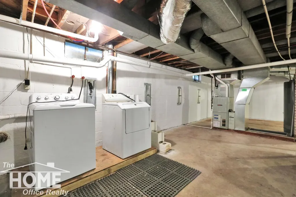 204 E Mcarthur Street Corunna City MI 48817