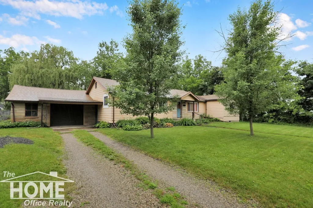 204 E Mcarthur Street Corunna City MI 48817