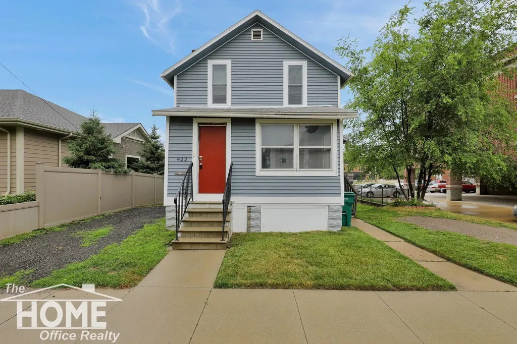 422 Clinton Street Owosso City MI 48867