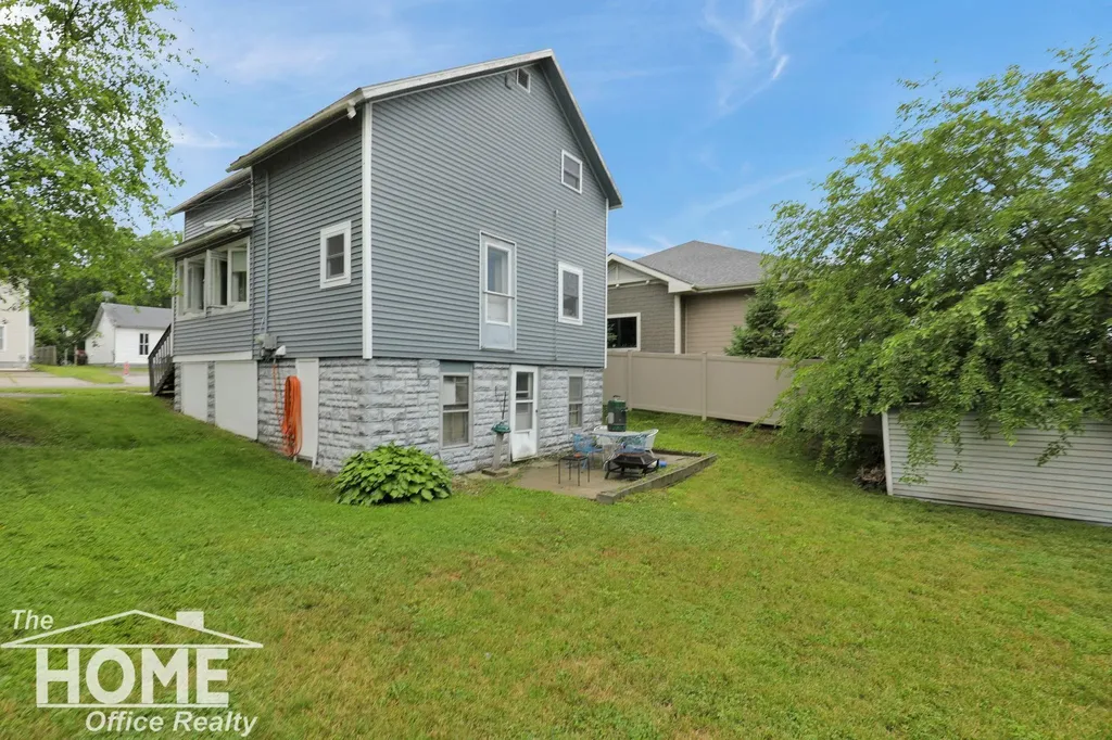 422 Clinton Street Owosso City MI 48867
