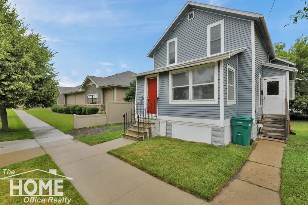 422 Clinton Street Owosso City MI 48867