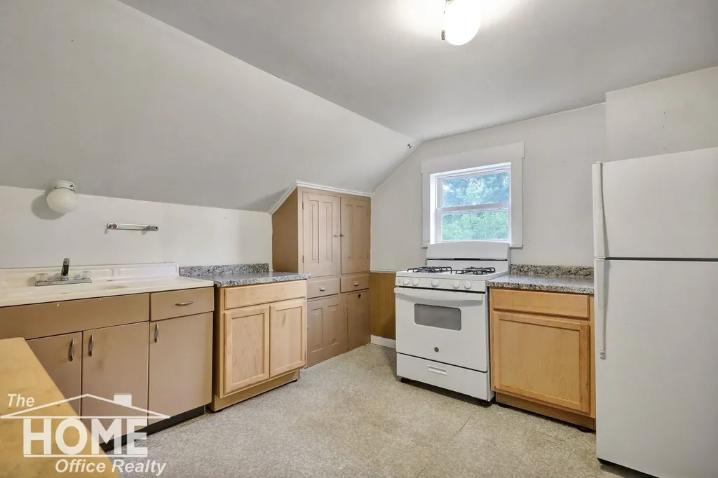422 Clinton Street Owosso City MI 48867