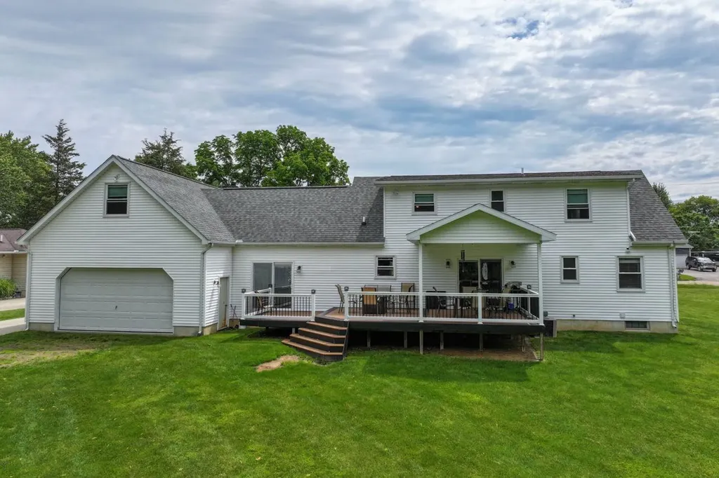 3084 Eugene Street Burton City MI 48519