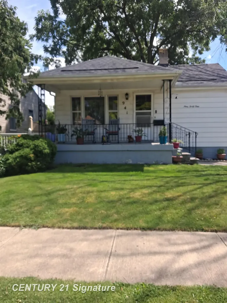 941 Bloor Avenue Flint City MI 48504