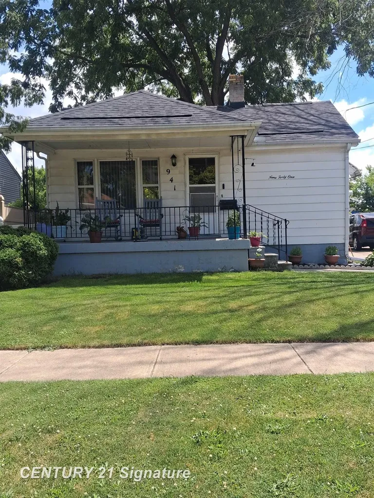 941 Bloor Avenue Flint City MI 48504