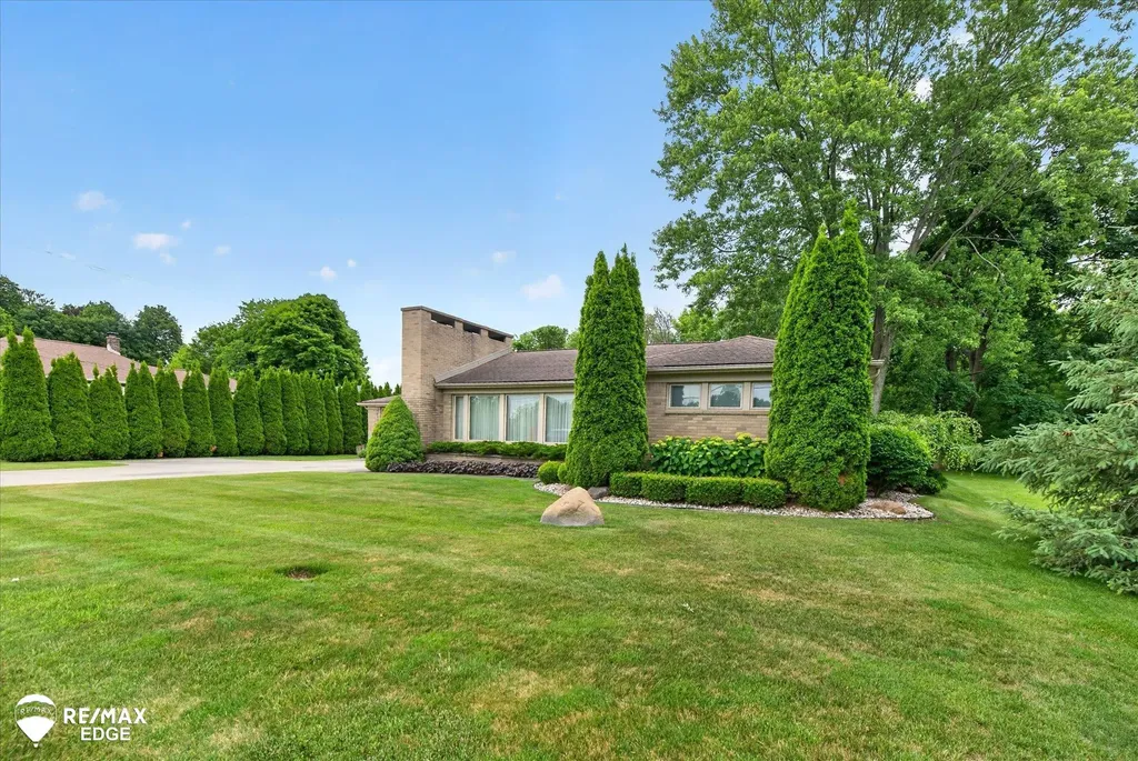 10048 E Coldwater Road Richfield Township MI 48423