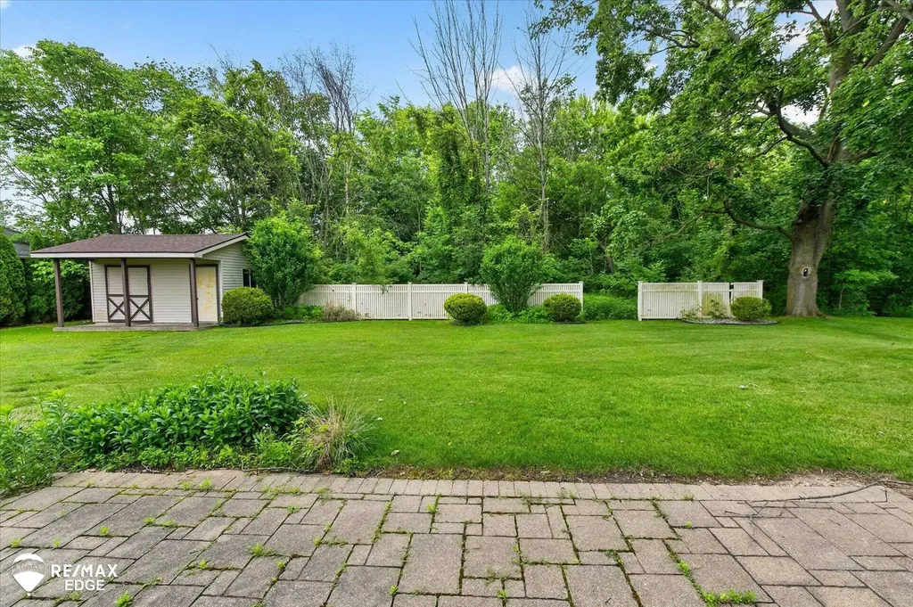 10048 E Coldwater Road Richfield Township MI 48423